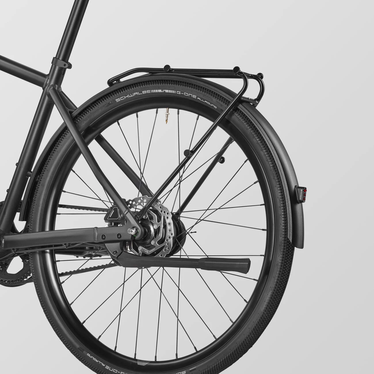 2025_TOP-2_commuter_4204_U022_P05_rear